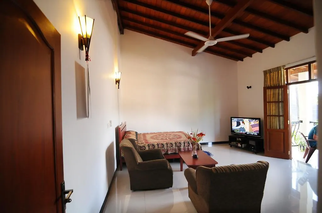 Park Lane Apartments Negombo
