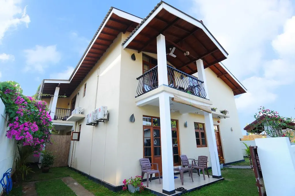 Park Lane Apartments Negombo Gæstehus